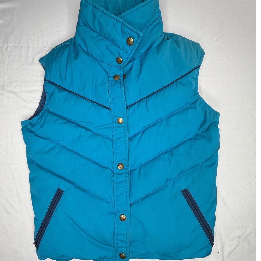 Vintage Woolrich Woman Blue Chevron Quilted Down Puffer